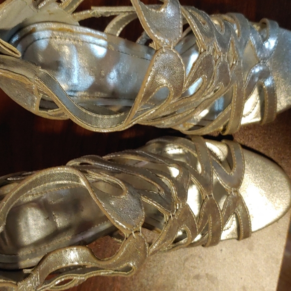 Wedges - Picture 4 of 4